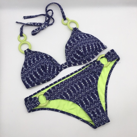 Victoria’s Secret navy geometric cheeky bikini set - Picture 6 of 6